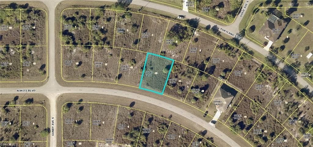 823 Nimitz BLVD LEHIGH ACRES, FL 33974