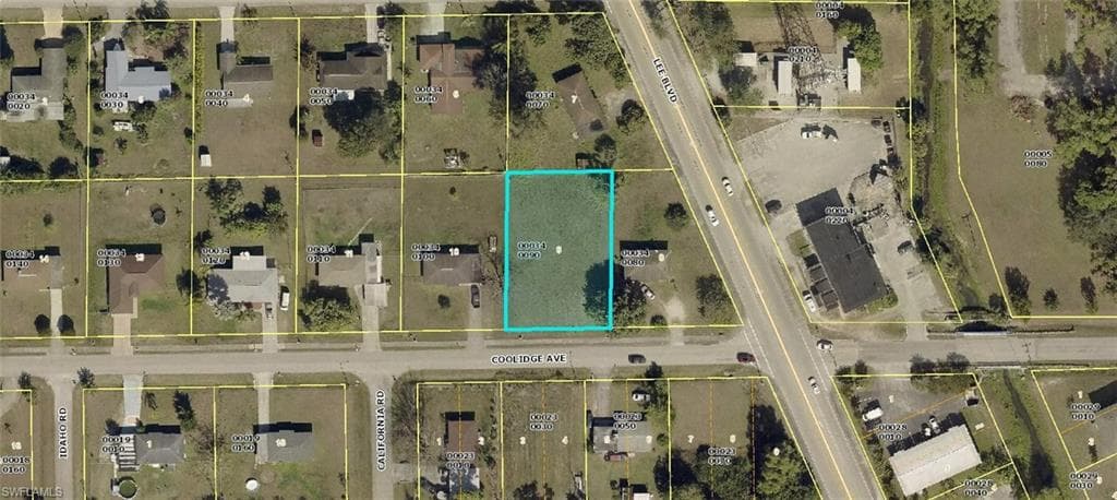 703 Coolidge AVE LEHIGH ACRES, FL 33936