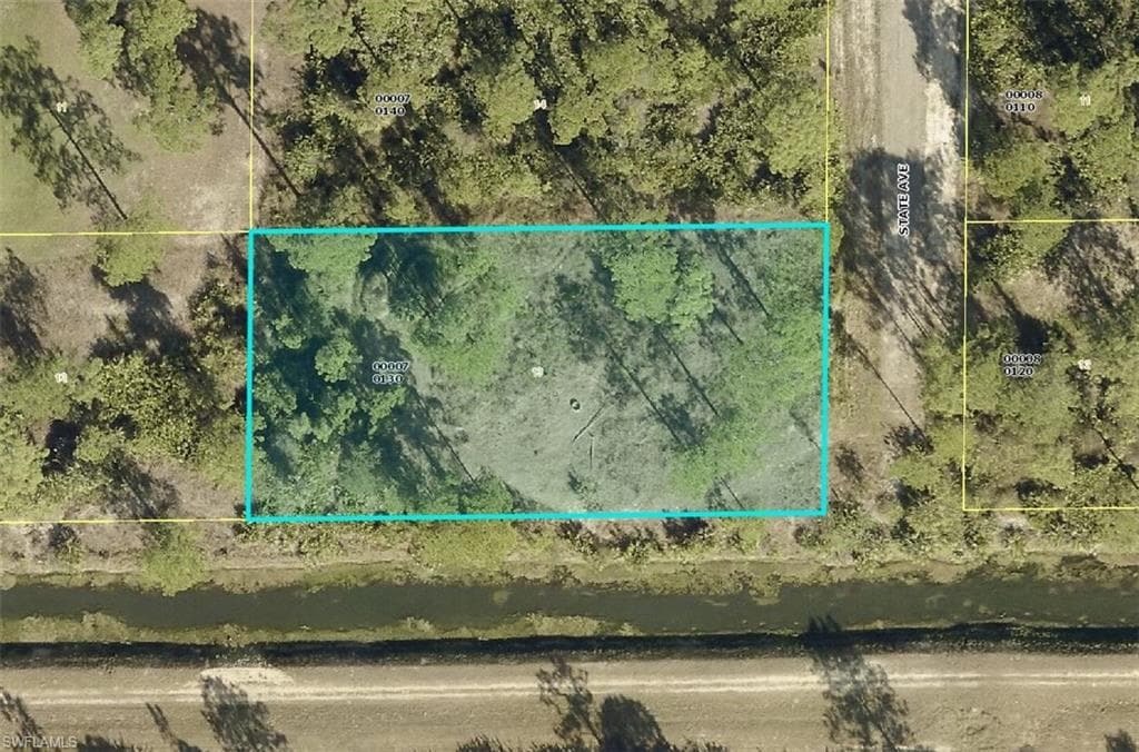 1201 State AVE LEHIGH ACRES, FL 33972