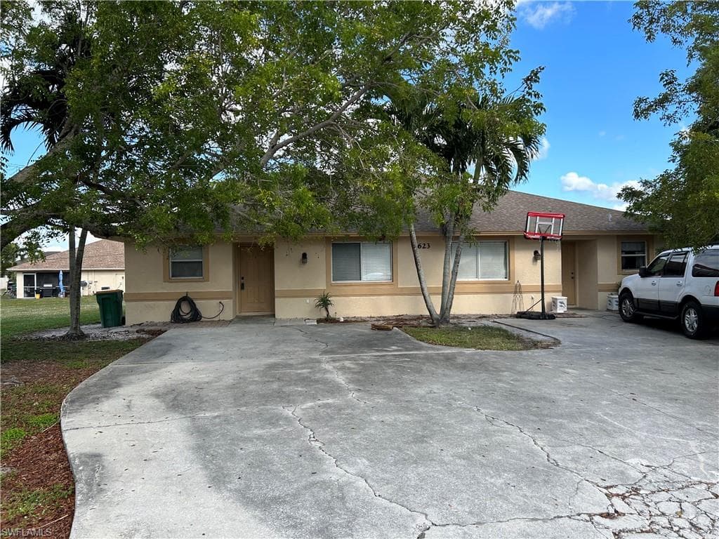 4623 19th CT SW NAPLES, FL 34116
