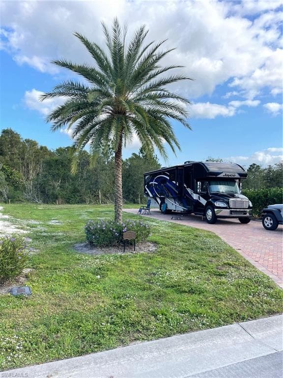 13736 Golden Palms CIR FORT MYERS, FL 33913