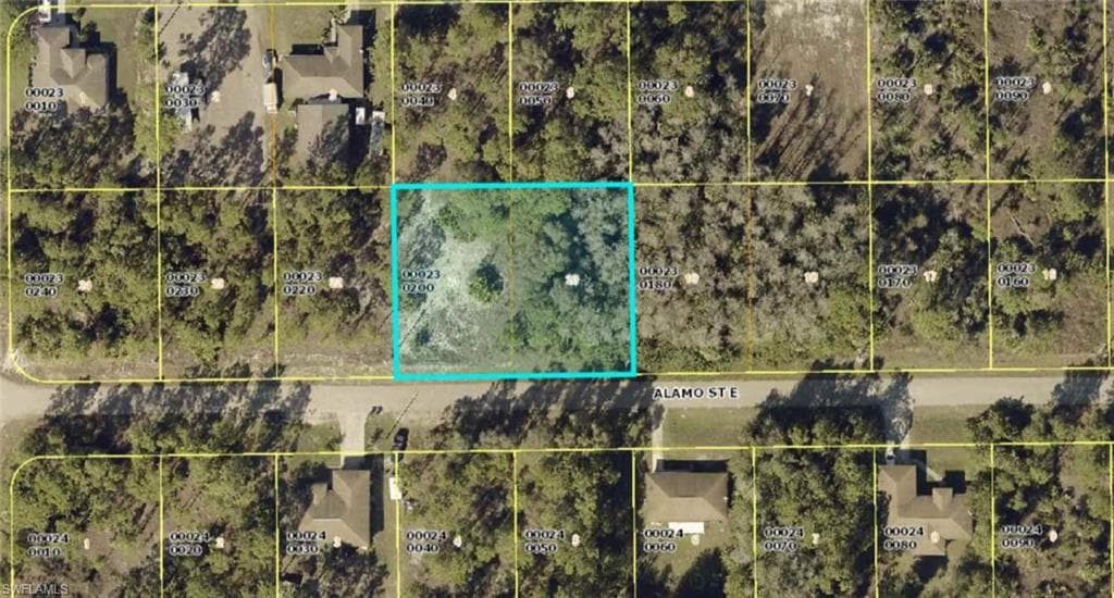 719 Alamo ST E LEHIGH ACRES, FL 33974