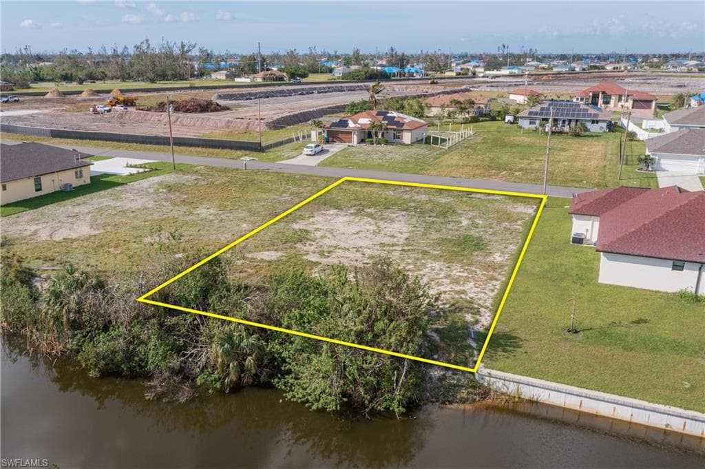 1434 SW 4th LN CAPE CORAL, FL 33991