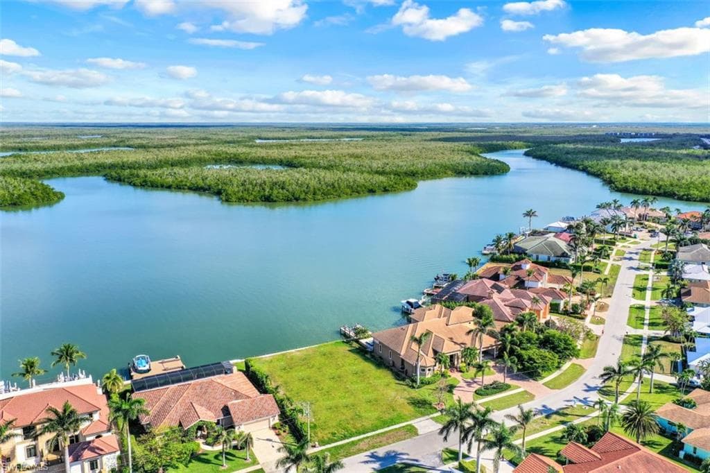 185 Stillwater CT MARCO ISLAND, FL 34145
