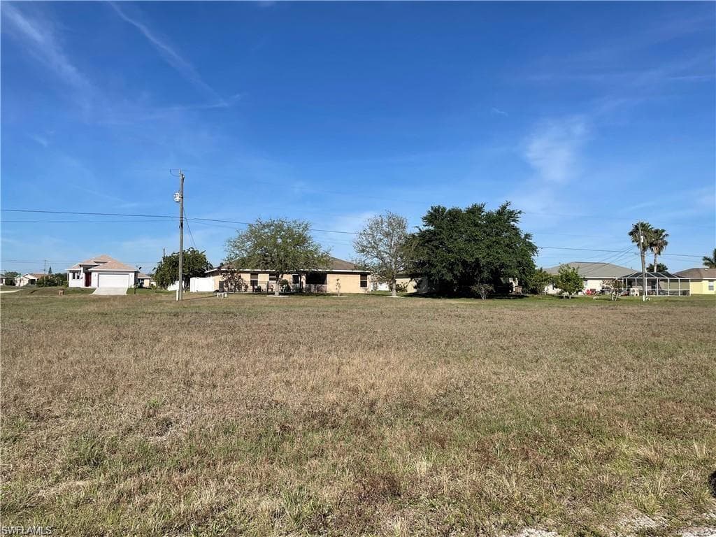 2120 NE 10th AVE CAPE CORAL, FL 33909