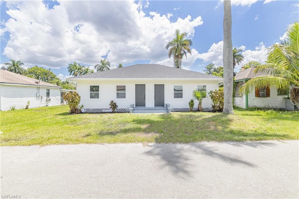 25-27 Cypress ST NORTH FORT MYERS, FL 33903