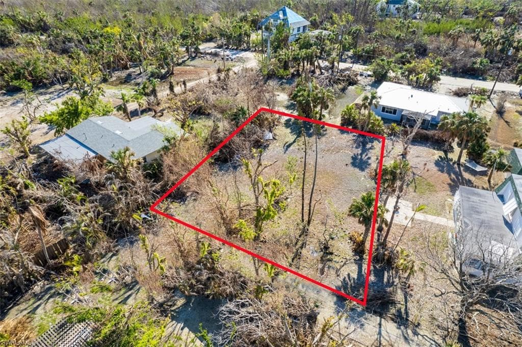 2998 Singing Wind DR SANIBEL, FL 33957