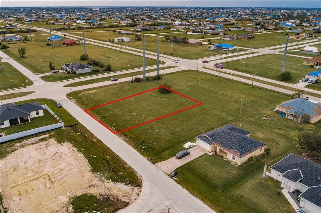 804 NW 24th AVE CAPE CORAL, FL 33993