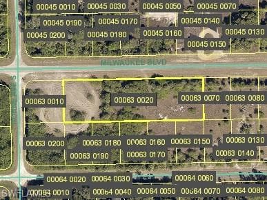 1236 Milwaukee BLVD LEHIGH ACRES, FL 33974