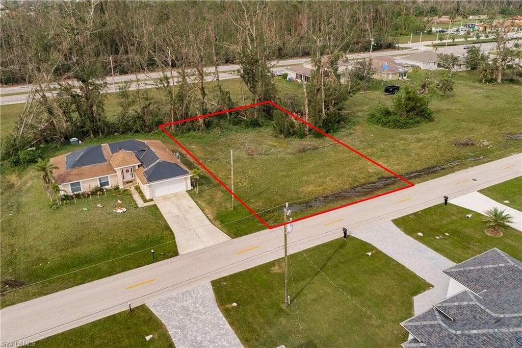 1022 SW 15th PL CAPE CORAL, FL 33991