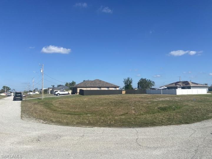 1615 6th PL CAPE CORAL, FL 33909