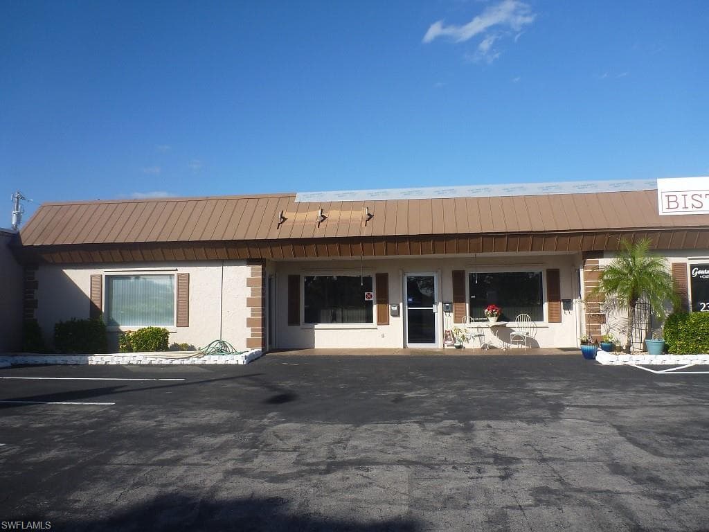 1615 SE 47th TER CAPE CORAL, FL 33904