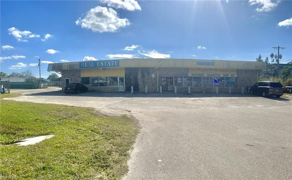 21450 Palm Beach BLVD ALVA, FL 33920