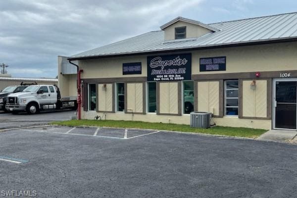 1004 SE 12th AVE CAPE CORAL, FL 33990