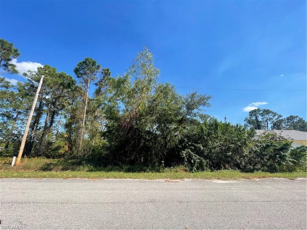 405-407 Chalet AVE S LEHIGH ACRES, FL 33974