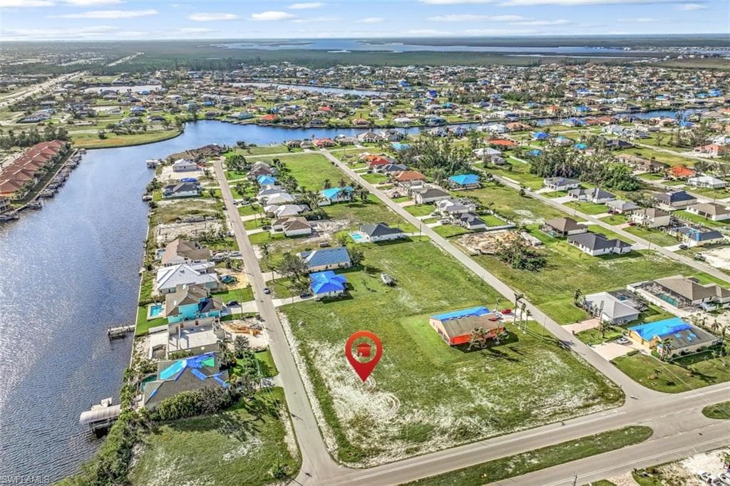 10 SW 33rd AVE CAPE CORAL, FL 33991