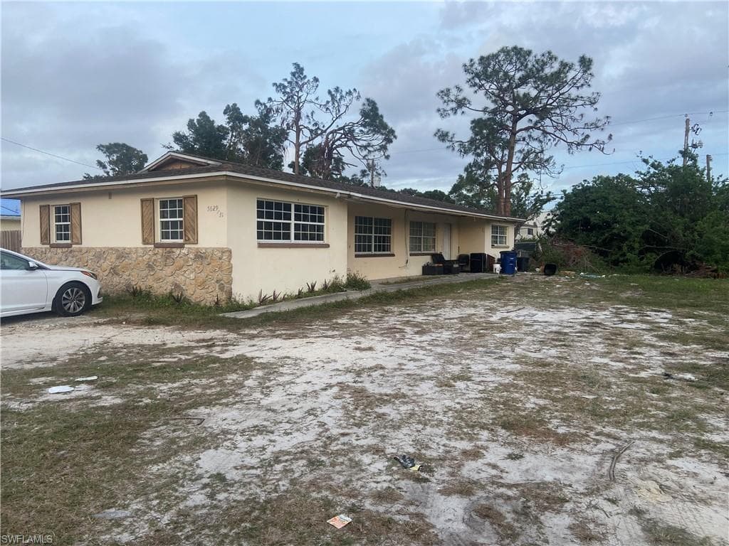 5629-5631 4th AVE FORT MYERS, FL 33907