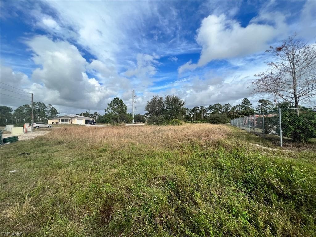 100 Gunnery RD S LEHIGH ACRES, FL 33973