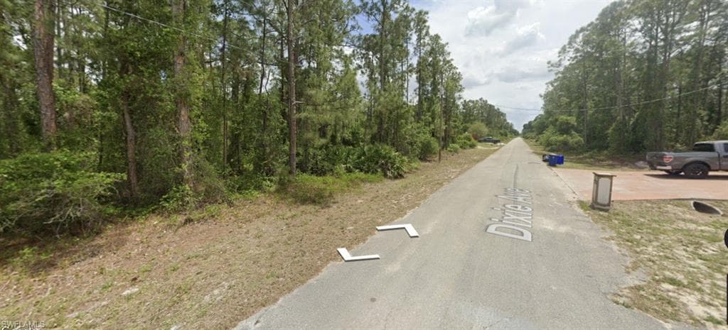1712 Dixie AVE LEHIGH ACRES, FL 33972