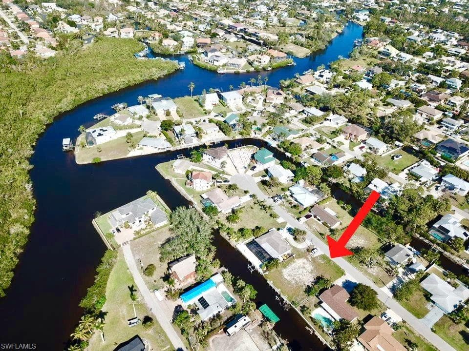 27281 Buccaneer DR BONITA SPRINGS, FL 34135