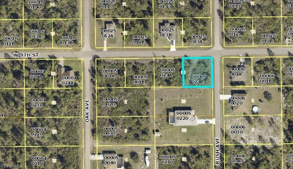 1701 W 9th ST LEHIGH ACRES, FL 33972