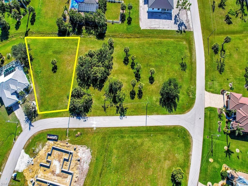17190 Sarong LN PUNTA GORDA, FL 33955