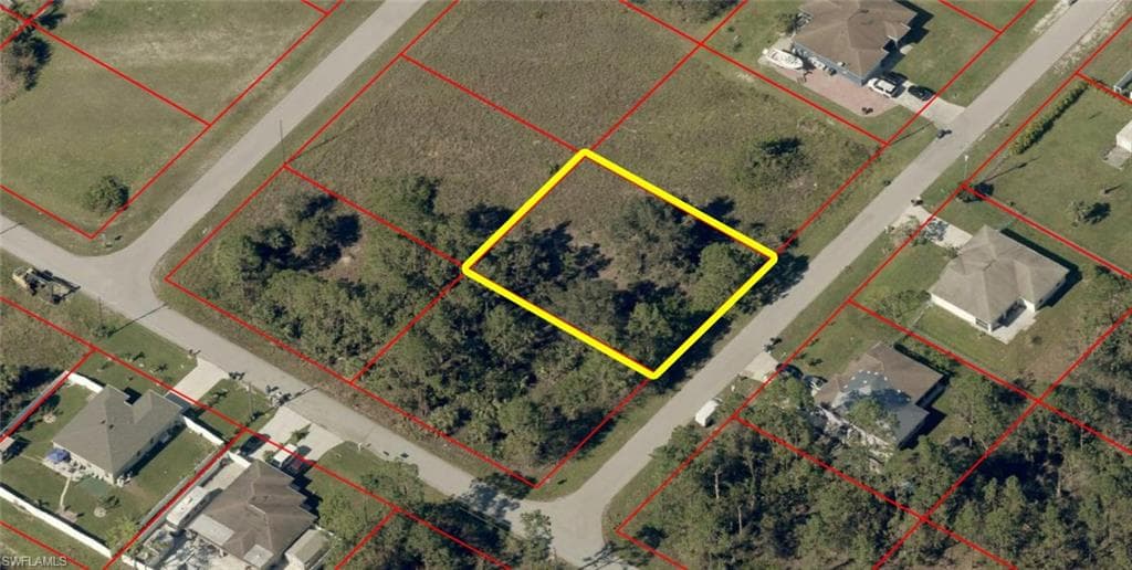 2403 Conway AVE N LEHIGH ACRES, FL 33971