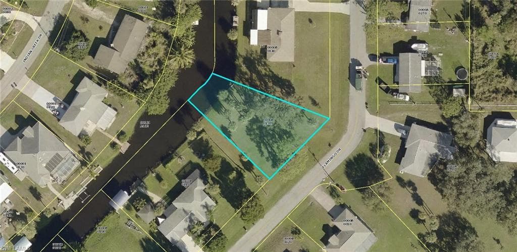 1879 Flamingo DR NORTH FORT MYERS, FL 33917