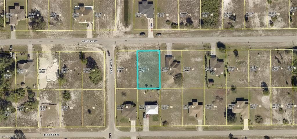 2615 40th ST SW LEHIGH ACRES, FL 33976