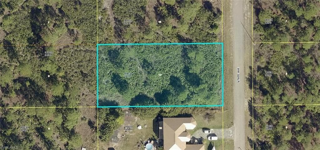 1011 State AVE LEHIGH ACRES, FL 33972