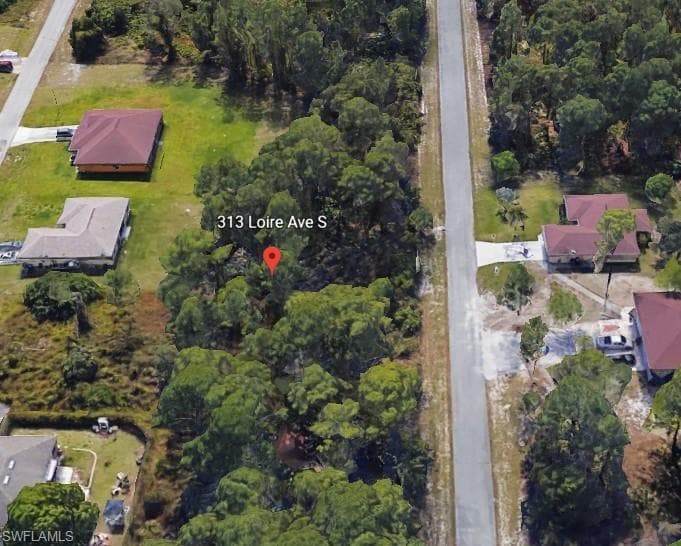313 S Loire AVE LEHIGH ACRES, FL 33974