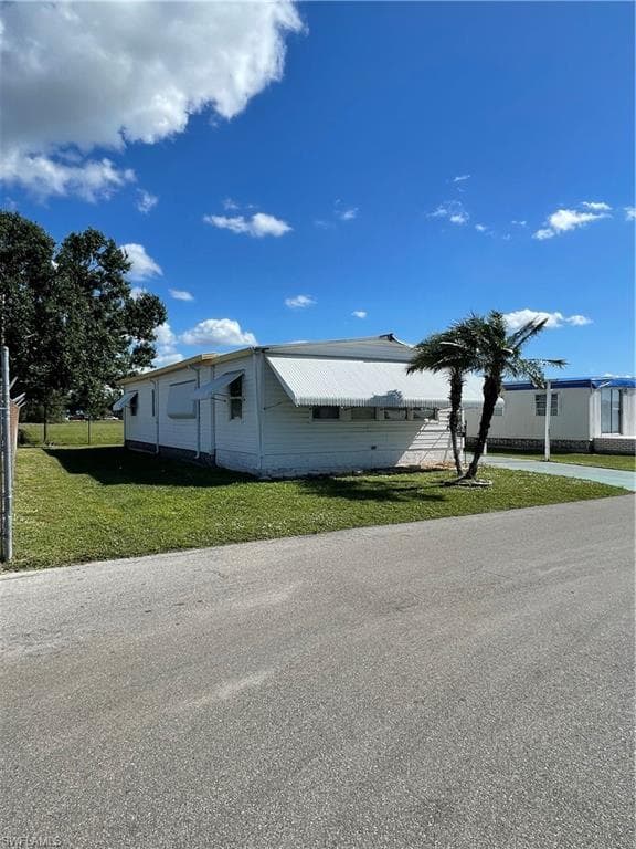 98 Poinsettia DR FORT MYERS, FL 33905