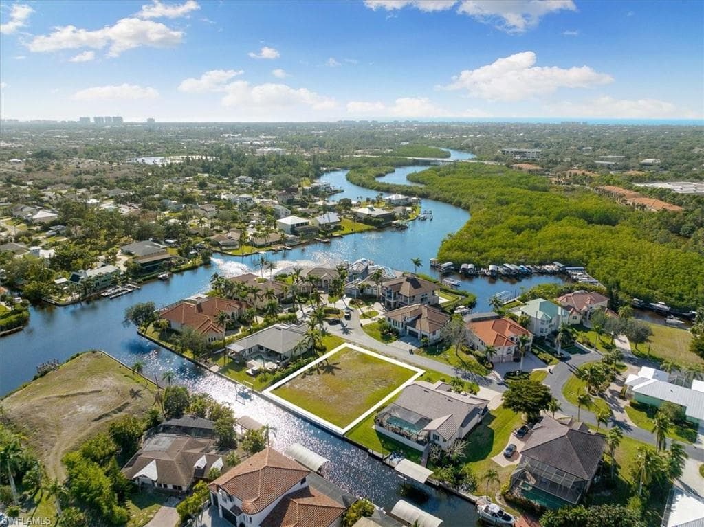 27201 Driftwood DR BONITA SPRINGS, FL 34135