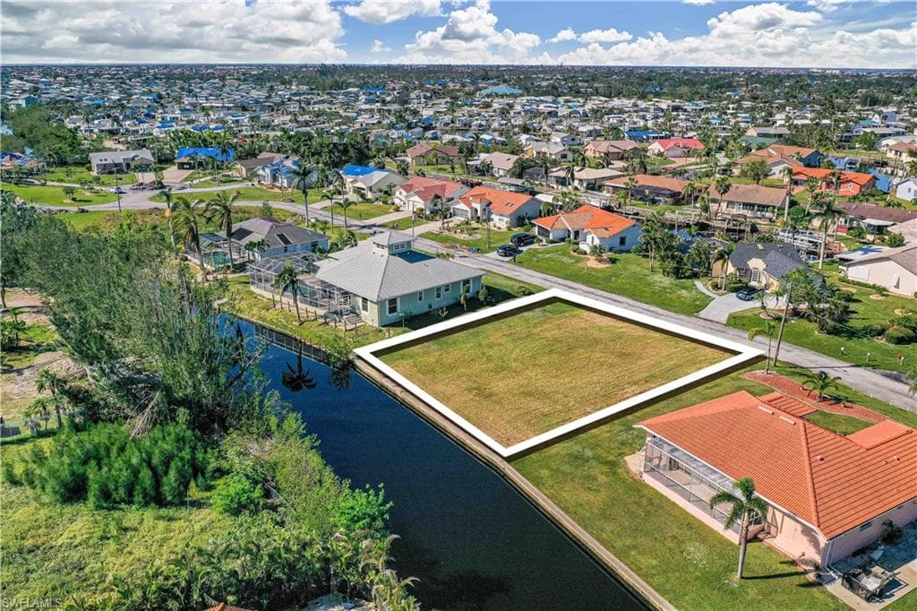 201 Singapore RD PUNTA GORDA, FL 33950