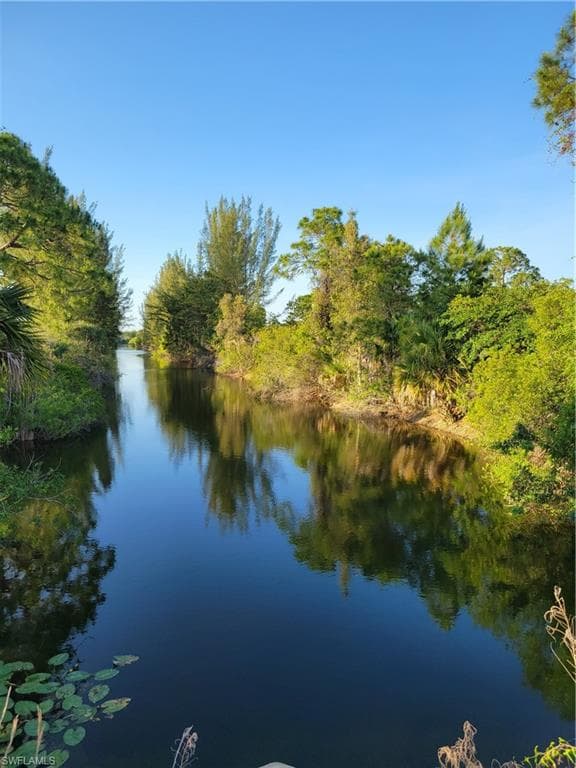 1703 34th LN CAPE CORAL, FL 33909