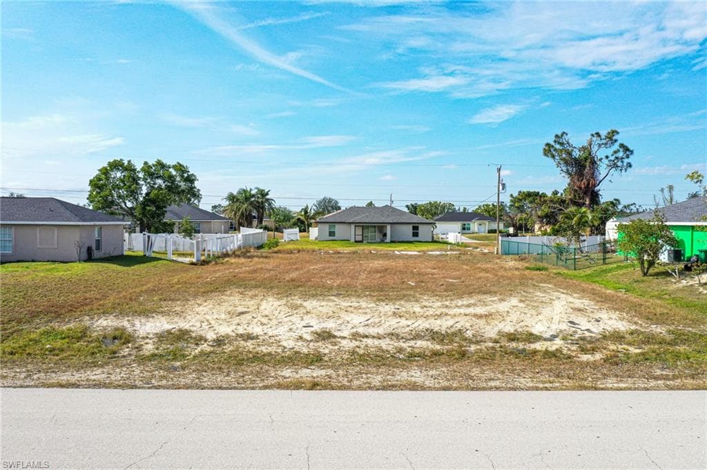 2908 NE 7th PL CAPE CORAL, FL 33909