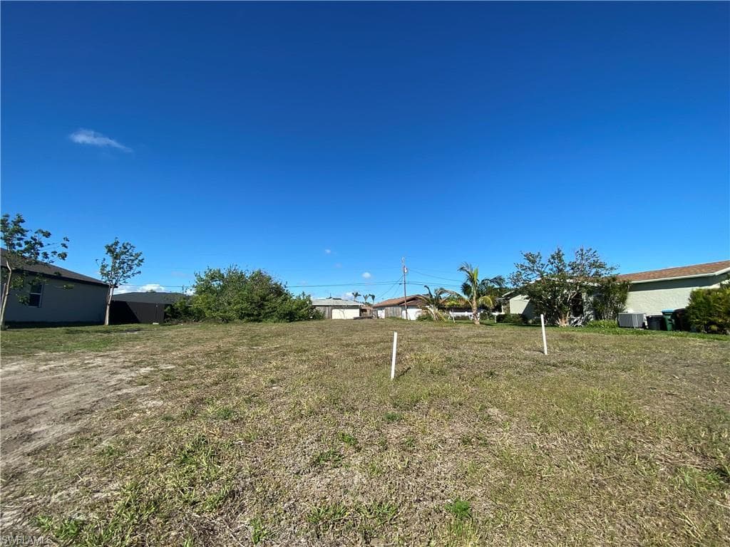 1401 SE 36th ST CAPE CORAL, FL 33904