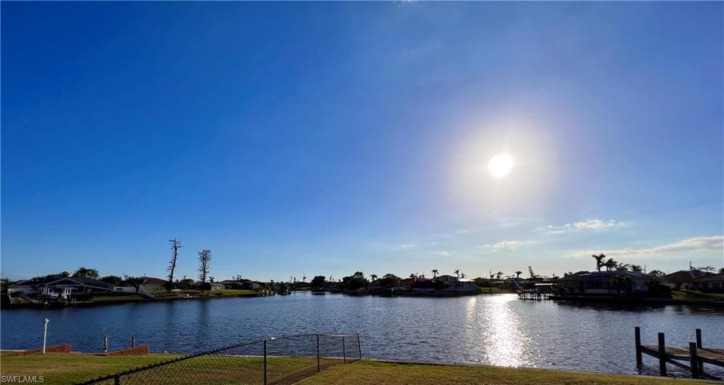 1542 SE 10th PL CAPE CORAL, FL 33990