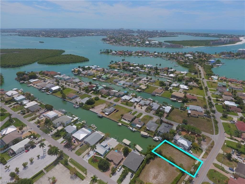 147 Capri BLVD NAPLES, FL 34113