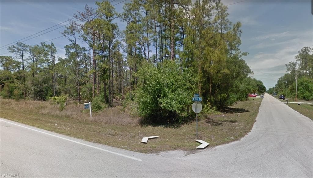 600 W 10th ST LEHIGH ACRES, FL 33972