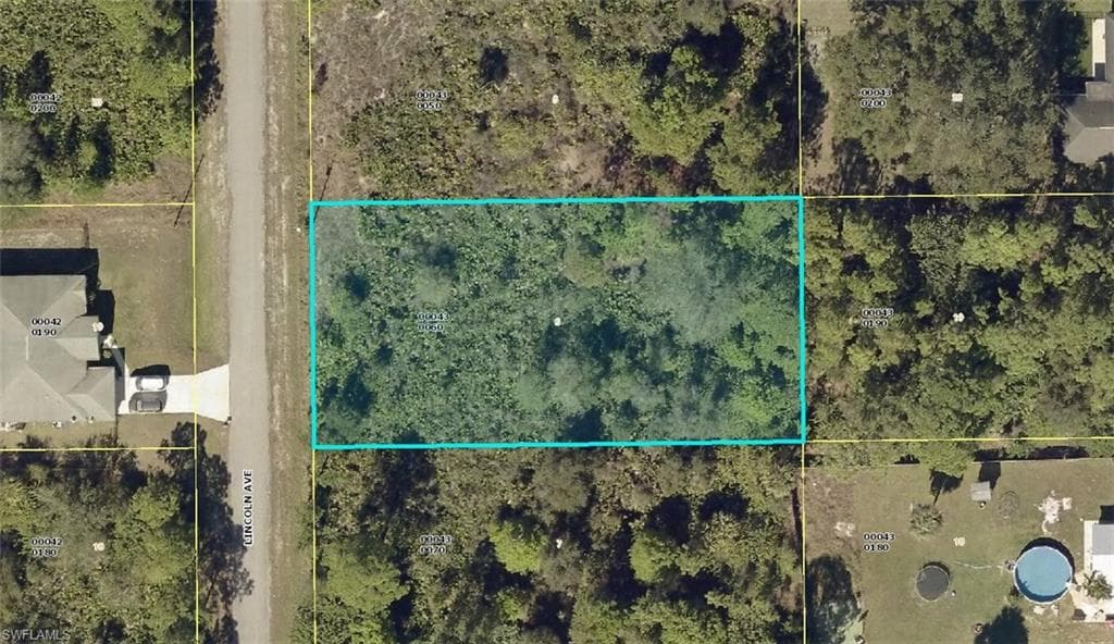 712 Lincoln AVE LEHIGH ACRES, FL 33972