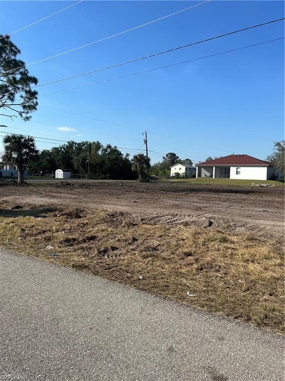 2502 5th ST SW LEHIGH ACRES, FL 33976