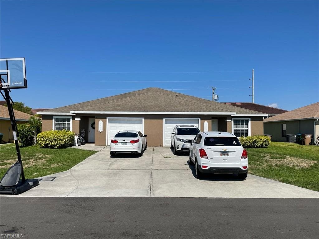 3913-3915 SW Santa Barbara PL CAPE CORAL, FL 33914
