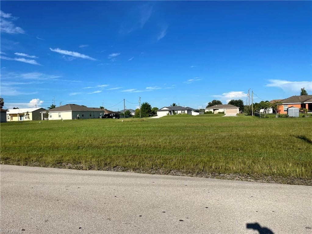 2506 NE 7th PL CAPE CORAL, FL 33909