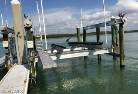 4199 Bay Beach LN FORT MYERS BEACH, FL 33931