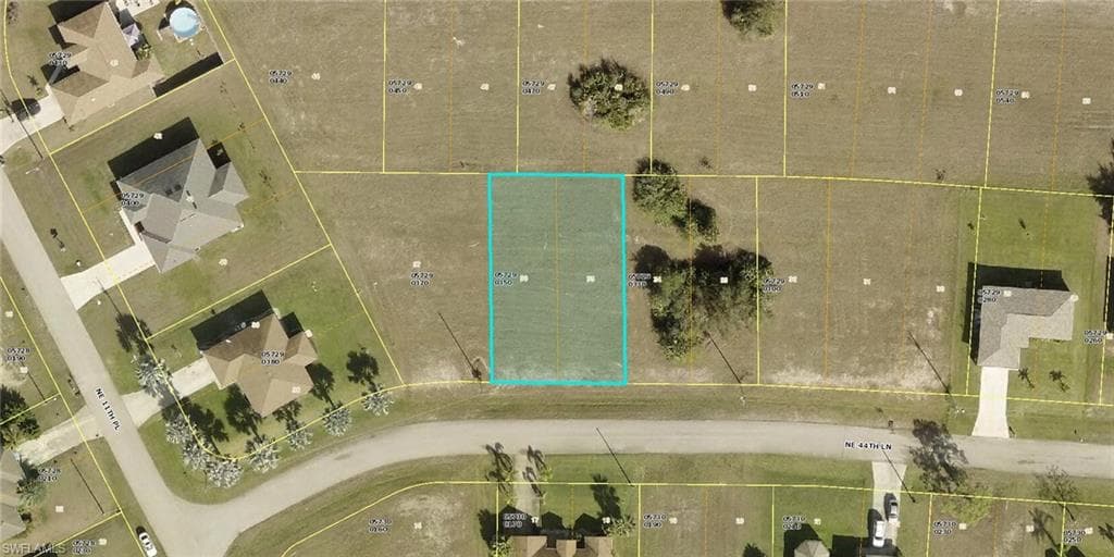 1111 NE 44th LN CAPE CORAL, FL 33909