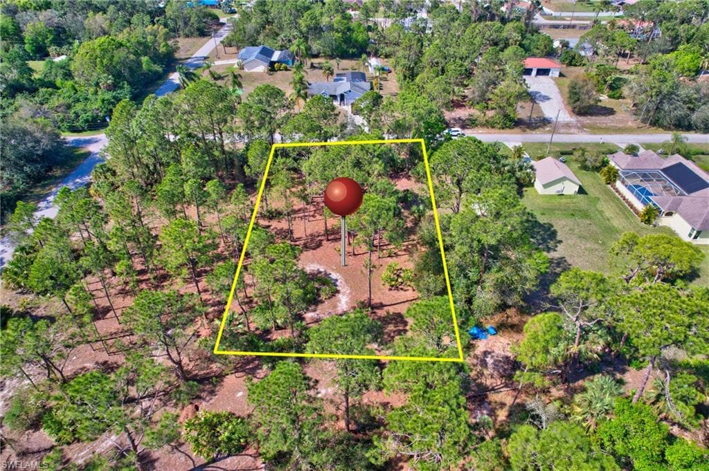 702 McArthur AVE LEHIGH ACRES, FL 33936