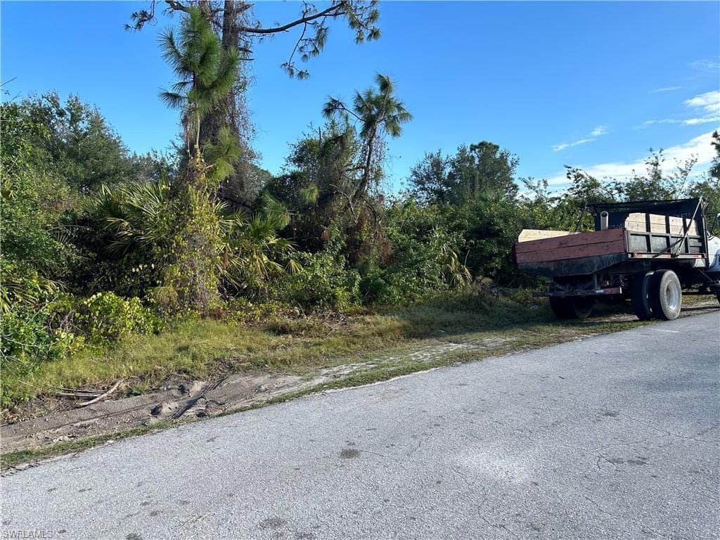3210 39th ST SW LEHIGH ACRES, FL 33976