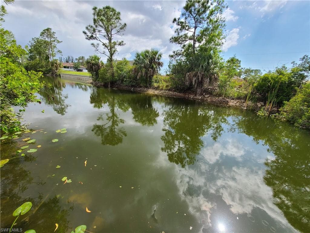 3740 NE 15th AVE CAPE CORAL, FL 33909