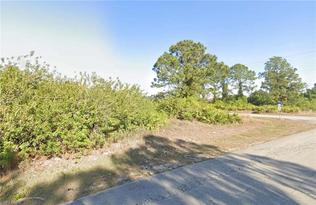 5301 6th ST W LEHIGH ACRES, FL 33971